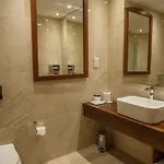 Woods & Отель 4*