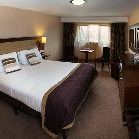 Woods & Hotel 4*