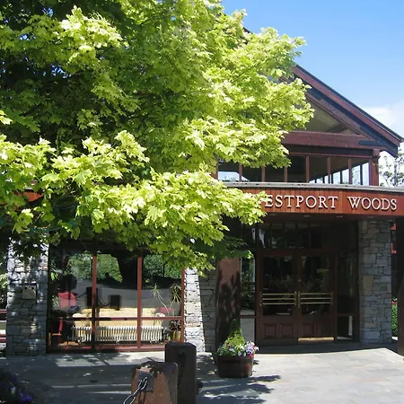 Hotel Woods &