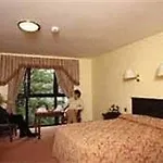 Woods & 4* Westport
