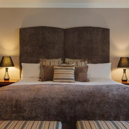 Woods & Hotell