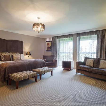 Woods & Hotell 4*
