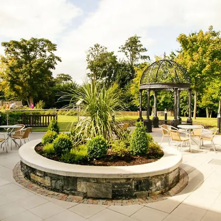 Hotel Woods & 4*