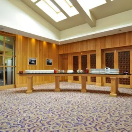 Hotel Woods & 4*