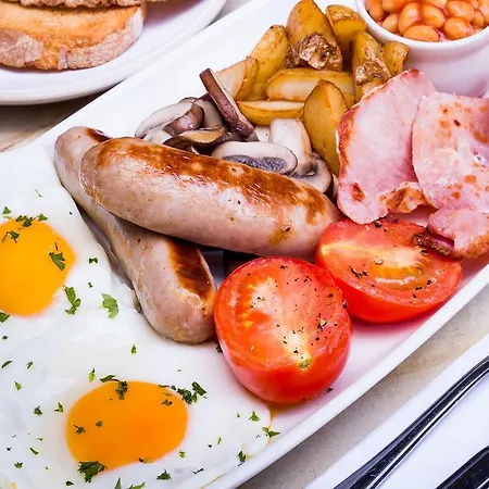 Woods & Ξενοδοχείο 4*