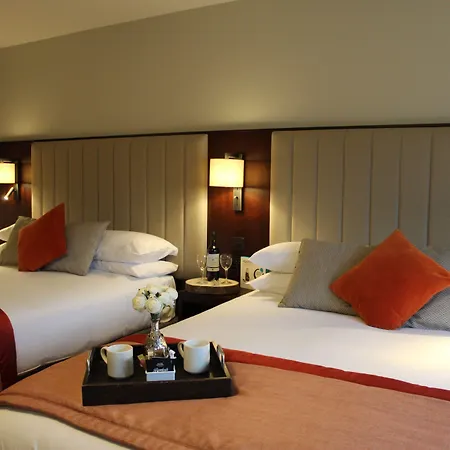 Hotel Woods & 4*